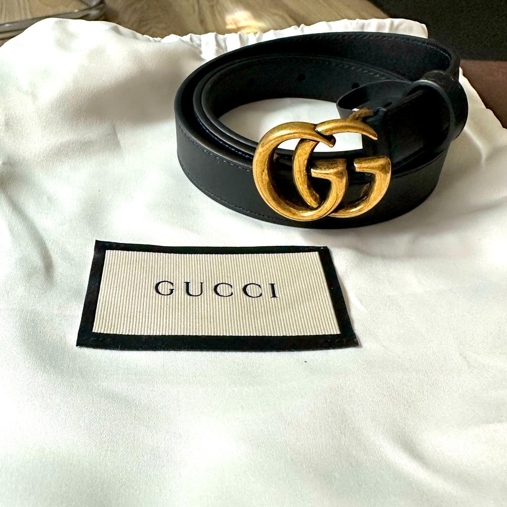 AUTHENTIC Gucci Leather Thin Belt with GG Buckle, Size 80 (Small) with Dustbag